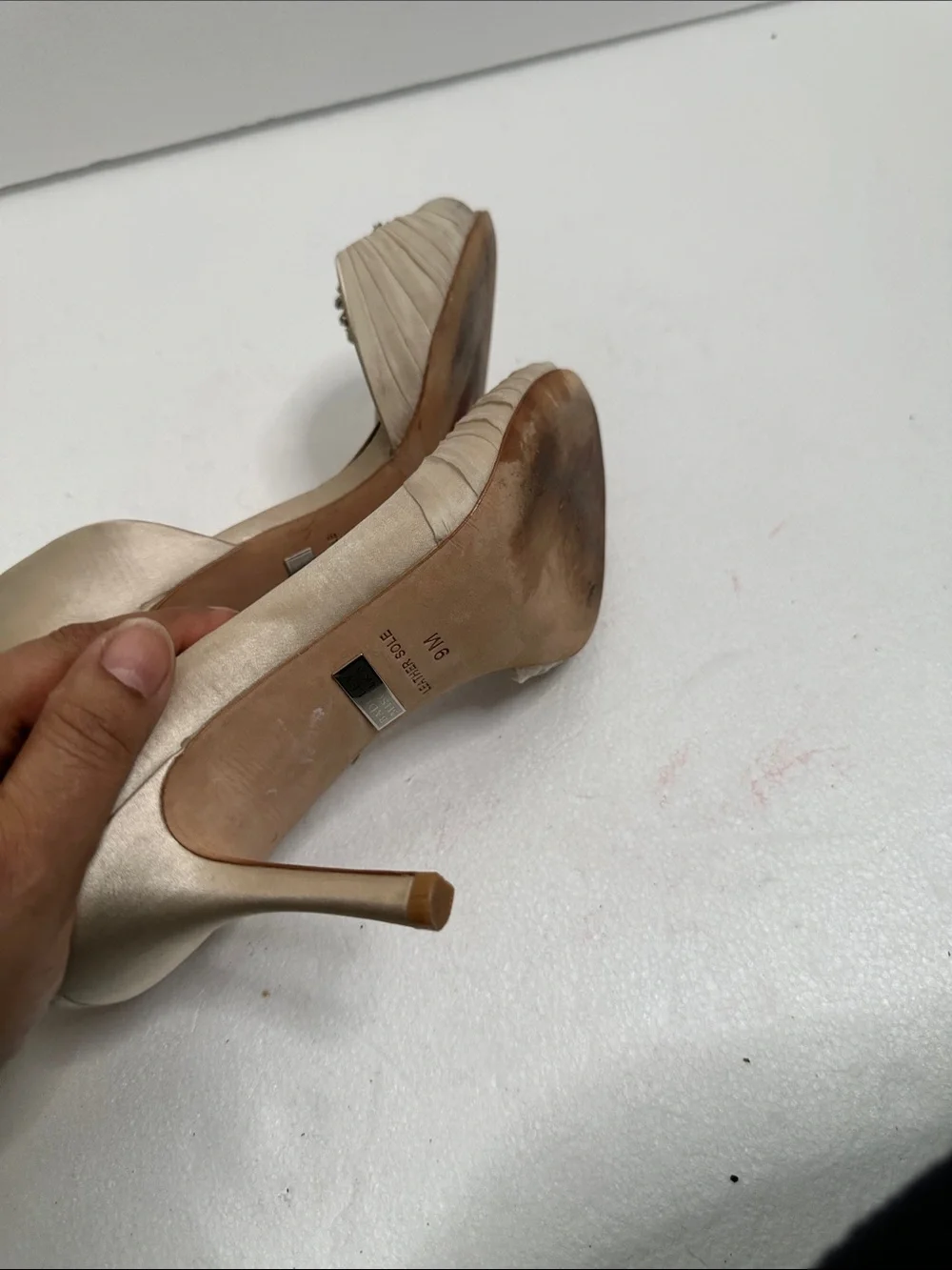 Badgley Mischka Champagne Satin Peep-Toe Heels with Crystal Medallions size 9